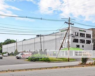 Photo 2 of Extra Space Storage - 95 Montvale Avenue, Stoneham, MA