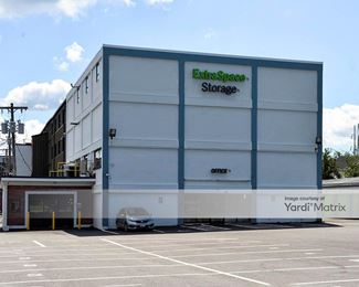 Photo 2 of Extra Space Storage - 2050 Revere Beach Pkwy, Everett, MA