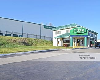 Photo 2 of Extra Space Storage - 1553 Grant Avenue, Philadelphia, PA