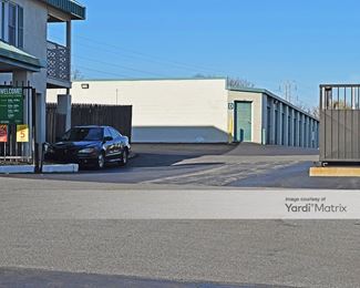 Photo 3 of Extra Space Storage - 1553 Grant Avenue, Philadelphia, PA