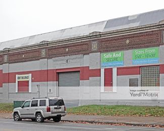 Photo 3 of Store Space Self Storage - 2001 West Erie Avenue, Philadelphia, PA