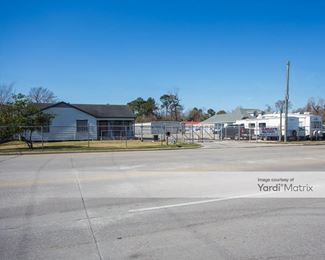 Photo 4 of Right Move Storage - 229 Dell Dale Street, Channelview, TX