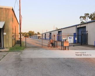 Photo 3 of AAA Alliance Self Storage - 140 South Houston Avenue, Humble, TX