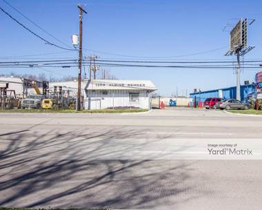 Storage Units for Rent available at 1209 Aldine Bender Road, Houston, TX 77032