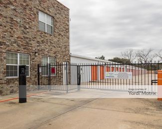 Photo 2 of Right Move Storage - 21667 Aldine Westfield Road, Humble, TX