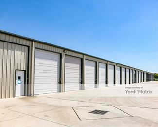 Photo 6 of iStorage - 8750 Bailey Road, Manvel, TX