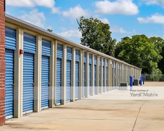Photo 4 of Regal Storage - 125 FM 2004, Lake Jackson, TX