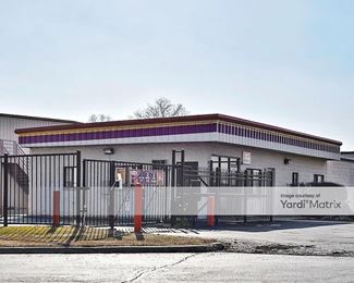 Photo 4 of Public Storage - 1556 West Ogden Avenue, Naperville, IL