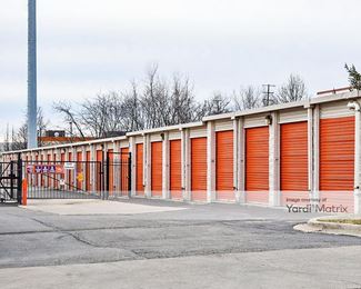 Photo 4 of Public Storage - 1852 La Salle Avenue, Naperville, IL