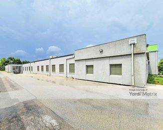 Photo 3 of Extra Space Storage - 426 South Westgate Street, Addison, IL