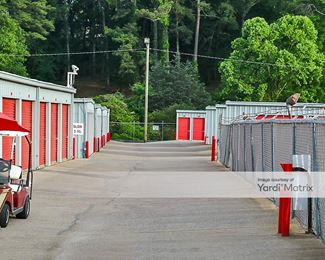 Photo 2 of Skelton Storage - 213 Skyland Blvd, Tuscaloosa, AL