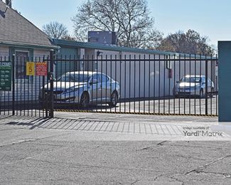 Photo 4 of Extra Space Storage - 6204 Oxford Avenue, Philadelphia, PA