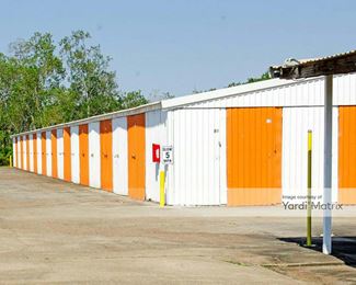 Photo 4 of 10 Federal Storage - 15442 Highway 6, Santa Fe, TX
