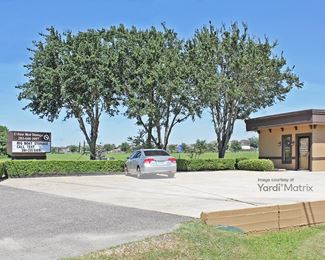 Photo 4 of U-Stor Mor - 4547 Main Street, Pearland, TX