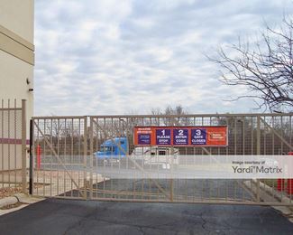 Photo 4 of Public Storage - 2620 West Lake Street, Hanover Park, IL