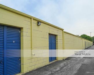 Photo 2 of 10 Federal Self Storage - 1741 Weld Road, Elgin, IL