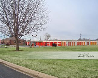Photo 2 of Public Storage - 499 Phillips Court, Carol Stream, IL