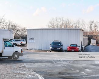 Photo 3 of StorSafe - 920 Cog Circle, Crystal Lake, IL