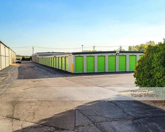Photo 4 of Extra Space Storage - 2625 East Main Street, Saint Charles, IL