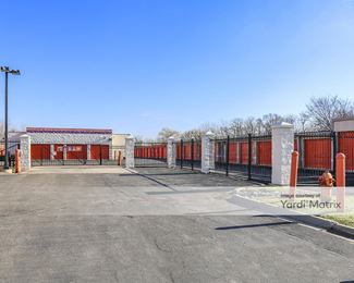Photo 2 of Public Storage - 2213 North Rand Road, Palatine, IL