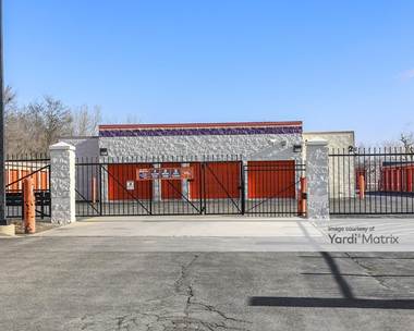 Storage Units for Rent available at 2213 North Rand Road, Palatine, IL 60074