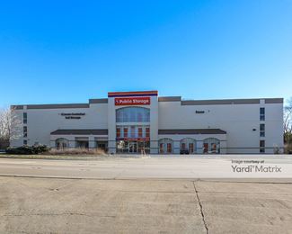 Photo 2 of Public Storage - 1401 North Green Bay Road, Waukegan, IL