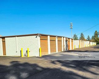 Photo 3 of Extra Space Storage - 673 Barron Blvd, Grayslake, IL