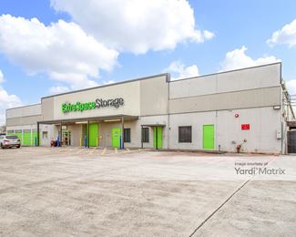 Photo 1 of Extra Space Storage - 900 NASA Pkwy, Webster, TX