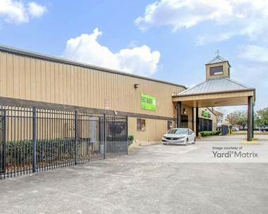 Storage Units for Rent available at 6402 Fairmont Pkwy, Pasadena, TX 77505