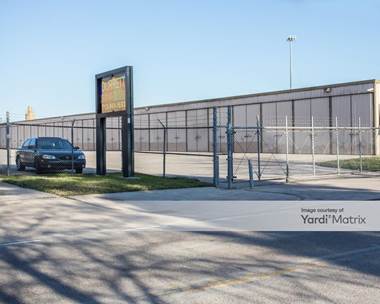 Storage Units for Rent available at 2825 Westside Drive, Pasadena, TX 77502