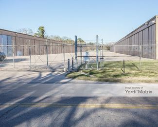 Photo 4 of Durrett Storage Center - 2825 Westside Drive, Pasadena, TX
