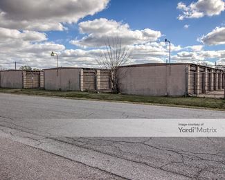 Photo 4 of Dollar Storage - 13827 Gainesville Street, Houston, TX