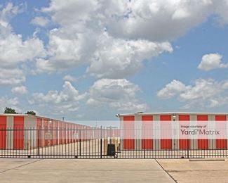 Photo 2 of Express Self Storage - 1804 Mulberry Street, Angleton, TX