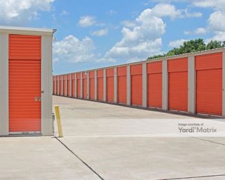 Photo 5 of Express Self Storage - 1804 Mulberry Street, Angleton, TX
