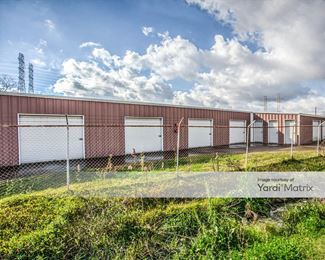 Photo 4 of 1st Choice Storage - 9519 Warren Road, Mont Belvieu, TX