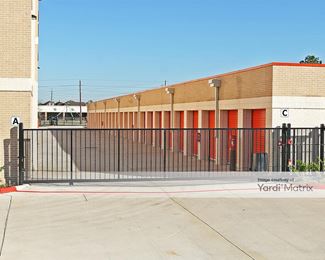 Photo 4 of Public Storage - 8717 North Sam Houston Pkwy East, Humble, TX