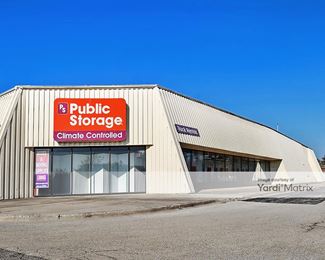 Photo 3 of Public Storage - 2433 South Washington Street, Naperville, IL