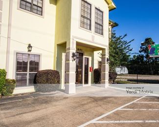 Photo 3 of Public Storage - 15891 Interstate 45 South, Conroe, TX