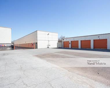 Storage Units for Rent available at 9030 North Fwy, Houston, TX 77037