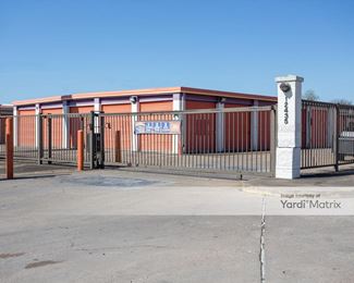 Photo 4 of Public Storage - 12435 I-10 East Fwy, Houston, TX