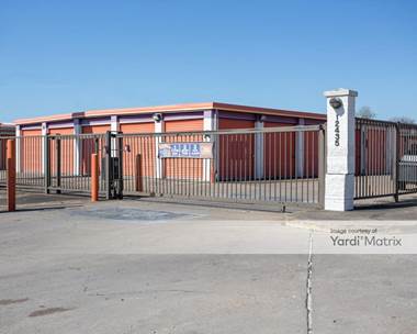 Storage Units for Rent available at 12435 I-10 East Fwy, Houston, TX 77015