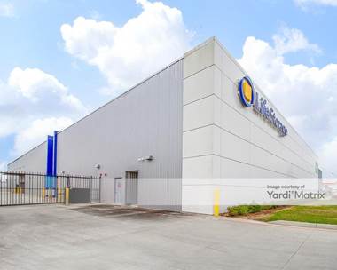 Storage Units for Rent available at 3400 Bayport Blvd, Seabrook, TX 77586