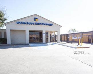 Photo 4 of Extra Space Storage - 3321 Center Street, Deer Park, TX