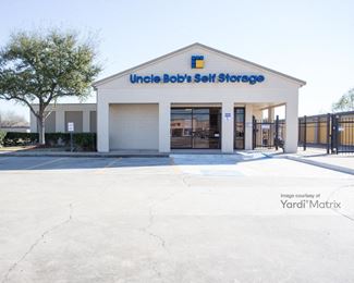 Photo 5 of Extra Space Storage - 3321 Center Street, Deer Park, TX
