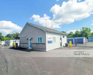 Photo 2 of Storage Rentals of America - 399 Main Street, Antioch, IL
