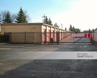 Photo 2 of Public Storage - 777 West Wise Road, Schaumburg, IL