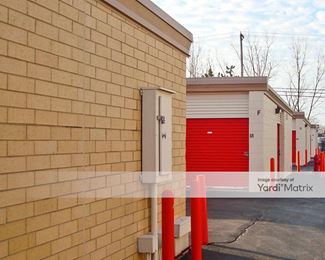 Photo 4 of Public Storage - 777 West Wise Road, Schaumburg, IL