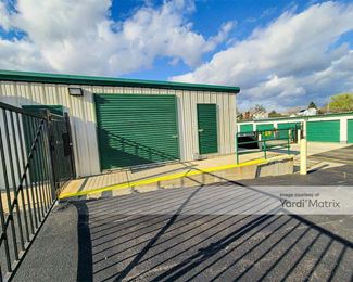 Photo 3 of Extra Space Storage - 880 East Rollins Road, Round Lake Beach, IL