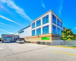 Photo 4 of Extra Space Storage - 1414 North Rand Road, Arlington Heights, IL