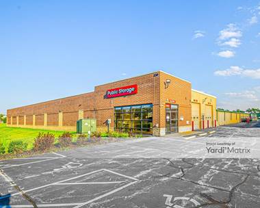 Storage Units for Rent available at 230 45th Street, Munster, IN 46321